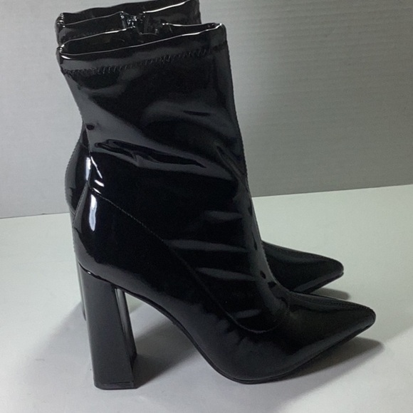 Women's Veralee Bootie - Picture 7 of 10